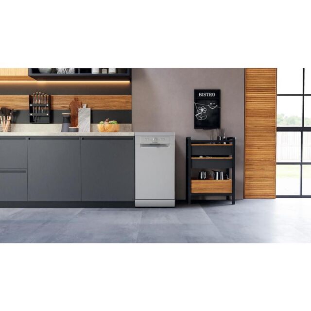 Hotpoint HSFE 1B19 S UK N Slimline 45cm Dishwasher - Silver