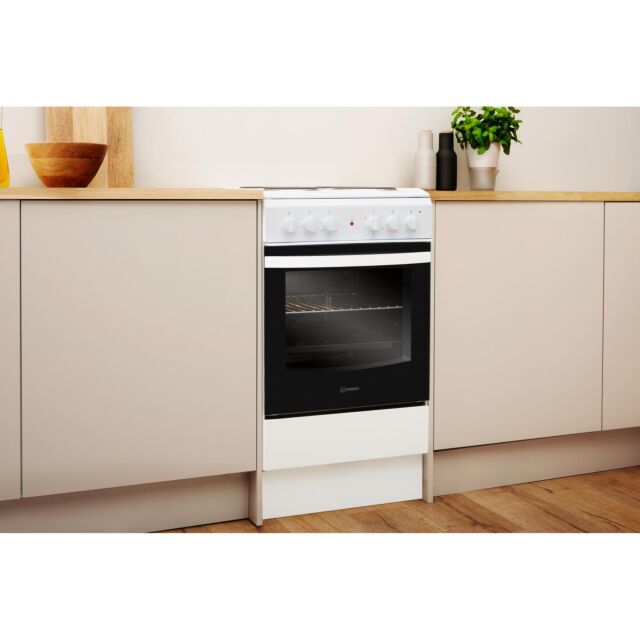Indesit 50cm Electric Cooker - White - IS5E4KHW