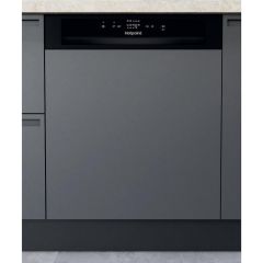 Hotpoint HBC 2B19 UK N Semi-Integrated Dishwasher